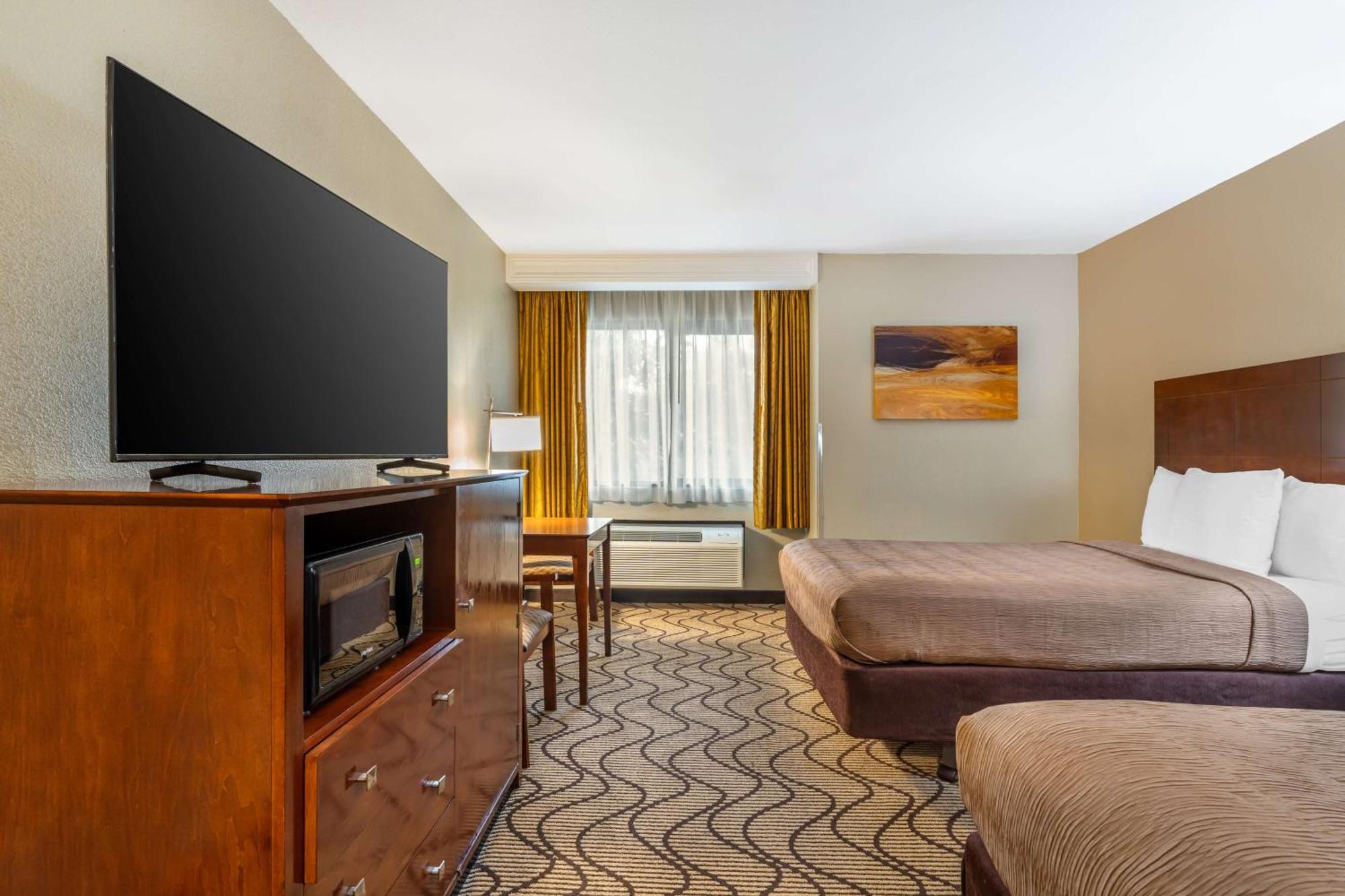 Best Western John Muir Inn Martinez Buitenkant foto